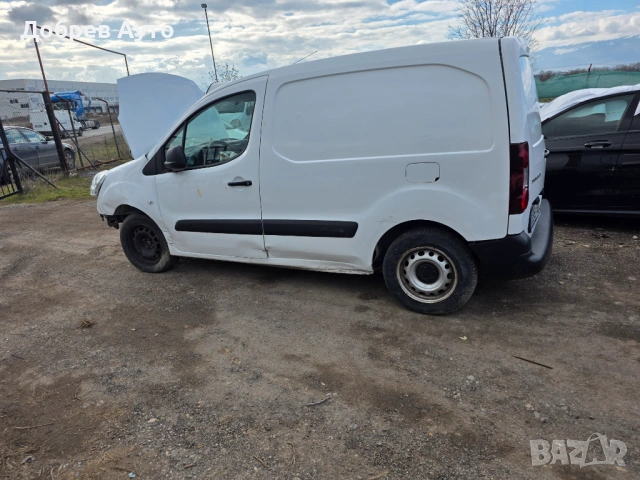 **САМО НА ЧАСТИ***  Peugeot Partner 1.6HDI,Ръчни скорости, 32 000км!!!  , снимка 3 - Автомобили и джипове - 53629622
