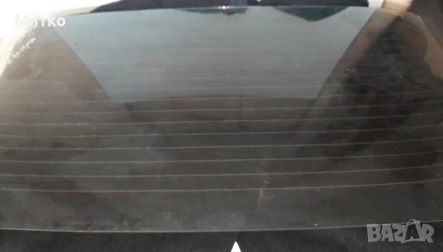 Оригиналено задно стъкло с реотани за Мерцедес W115 Табакера MERCEDES BENZ W115