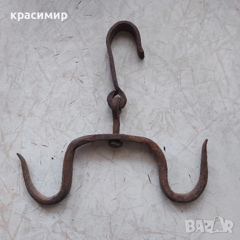 стар кован ченгел голям.