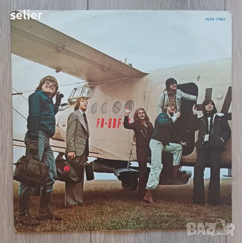 Предлагам ви една рядка плоча на унгарската група ФОНОГРАФ,от днес съм я намалил:  Fonográf – Útközb