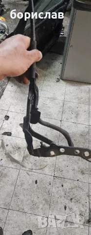 Предна дясна панта за преден капак за БМВ е46 , снимка 2 - Части - 47347802