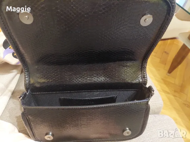 Черна кожена чанта ZARA, снимка 4 - Чанти - 48177460