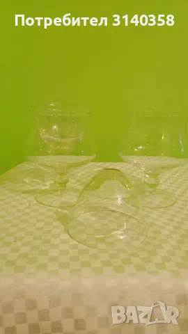 Стъклени чаши за коктейл или шампанско 