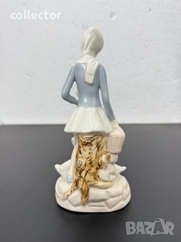 Испанска порцеланова фигура на момиче с гъски. №7577, снимка 5 - Колекции - 52301440