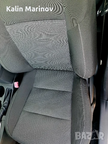 Тойота Аурис 1.3 i 2014г., снимка 8 - Автомобили и джипове - 50789072