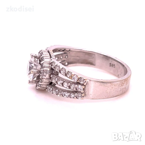 Златен дамски пръстен 4,95гр. размер:58 14кр. проба:585 модел:4947-1, снимка 2 - Пръстени - 53346922