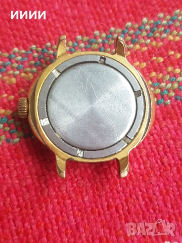 Позлатен часовник Луч обемен корпус , снимка 2 - Антикварни и старинни предмети - 53292164