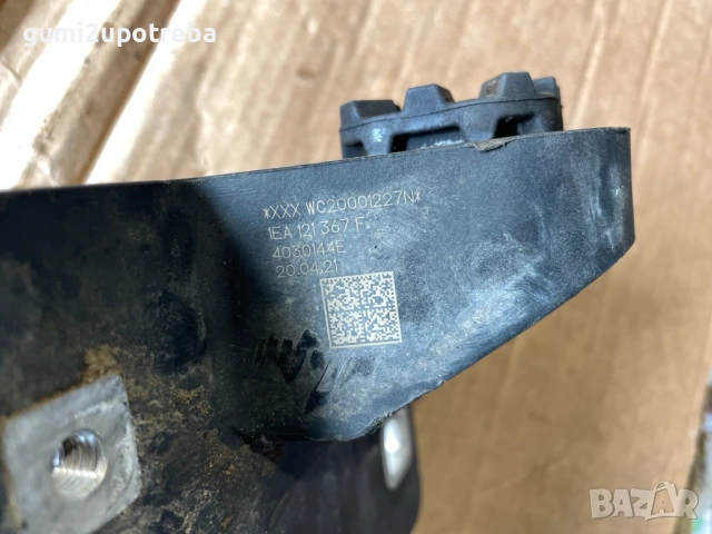 Скоба Държач Радиатор Дясно 1EA121367F Volkswagen ID.3 E11 PRO, снимка 4 - Части - 53615983