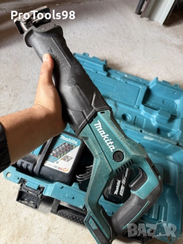 Makita DJR186 саблен трион, снимка 2 - Триони и циркуляри - 55971251