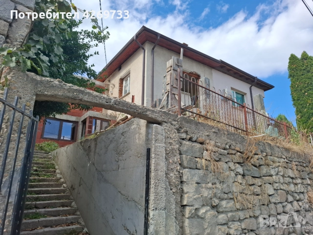 Продам къща в гр. Момин Проход