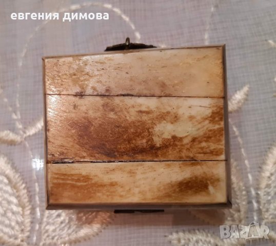 Кутийка от камилска кост , снимка 3 - Антикварни и старинни предмети - 40838602
