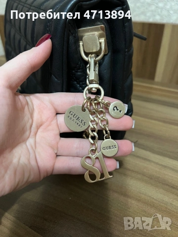 Черна чанта Guess, снимка 2 - Чанти - 53156546