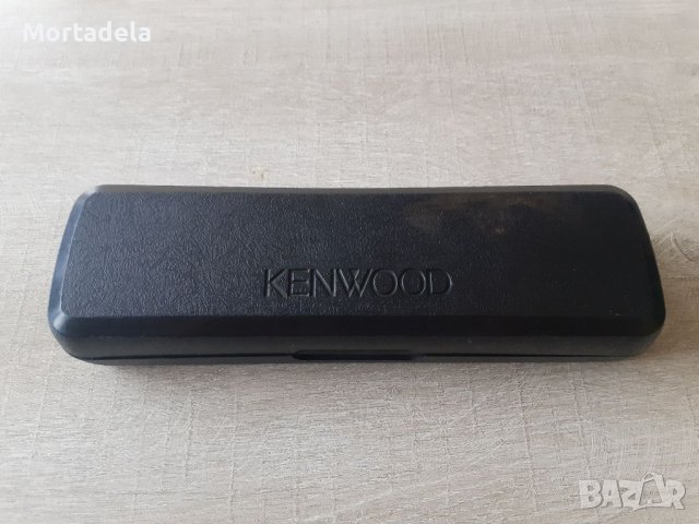  Кутийка за панел на радио cd mp3 Kenwood , снимка 1 - Аксесоари и консумативи - 40241008
