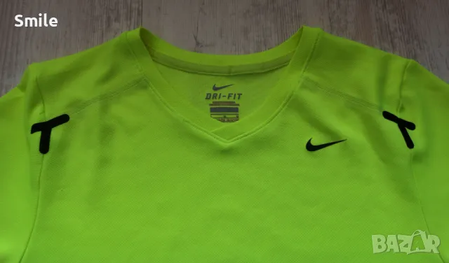 Дамска тениска Nike - оригинал, снимка 2 - Тениски - 47485825