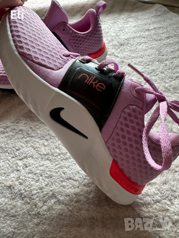 Чисто нови маратонки Nike 