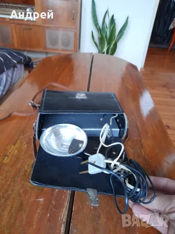 Стара светкавица за фотоапарат Чайка, снимка 7 - Антикварни и старинни предмети - 48851890