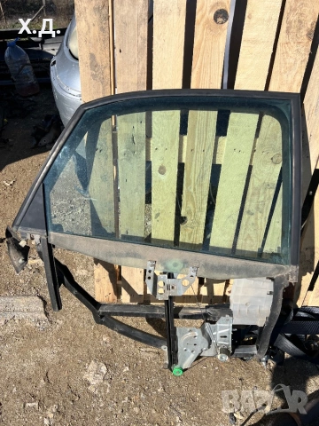 Задна лява Рамка с ръчен стъклоповдигач и стъкло  Ауди А4 Б5 седан 1996г, снимка 2 - Части - 53623269