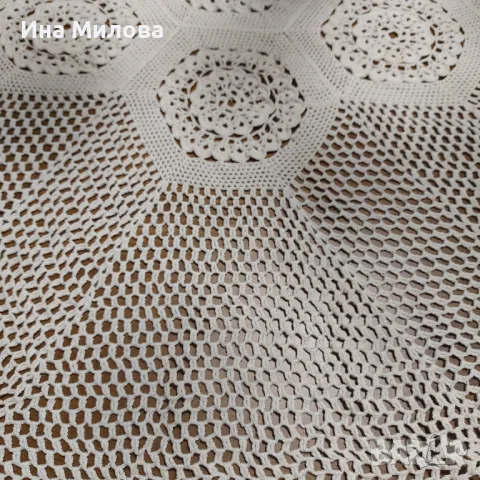 Покривка за маса кръгла на една кука, снимка 3 - Антикварни и старинни предмети - 50425045