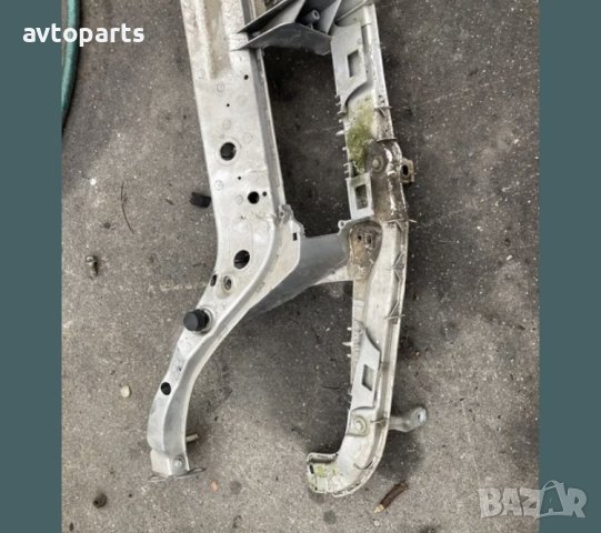 Ford focus 2002 година Маска с брава преден капак, снимка 2 - Части - 40611222