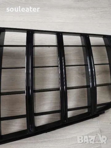 Решетка с емблема тип GT за Mercedes w204, снимка 3 - Части - 47626954