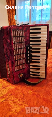 Немски акордеон "WELTMEISTER " - 60 баса, снимка 4 - Акордеони - 53010857