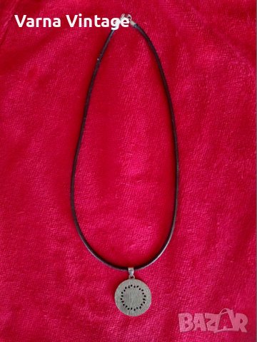 Медальон на шнур Коловрат (славянска свастика). , снимка 3 - Колиета, медальони, синджири - 42269404