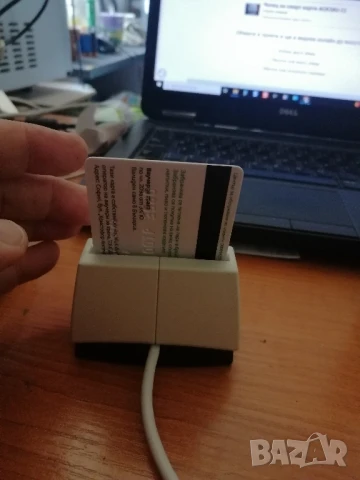 Четец за смарт карти с чип Cherry ST-1044UB/01, снимка 3 - Друга електроника - 50950117