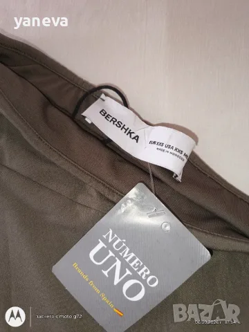 Асиметрична Дамска Пола Bershka с Къдрици в Приглушено Масленозелено, снимка 7 - Поли - 55970635