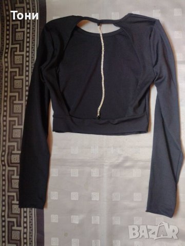 Еластична черна блуза с гол гръб , снимка 2 - Блузи с дълъг ръкав и пуловери - 42134957