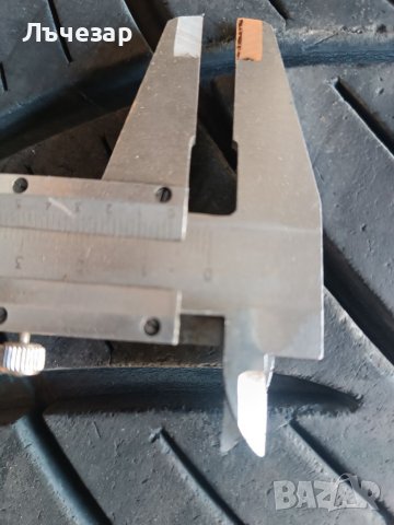 Гуми 305/40/22, снимка 2 - Гуми и джанти - 41728059