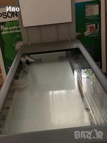 Скенер Epson Perfection 1260 пълен комплект като нов неизползван! , снимка 2 - Принтери, копири, скенери - 50841801