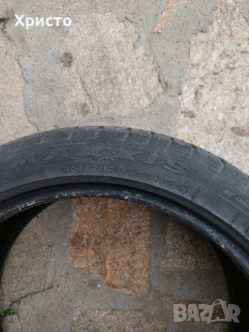 Лятна гума Maxxis 245 40 18, снимка 2 - Гуми и джанти - 44820748