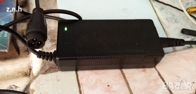 Зарядно за електрическа тротинетка велосипед, снимка 5 - Велосипеди - 53777688