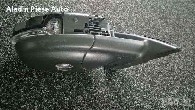 Десно огледало Ford Kuga година 2020 2021 2022 2023 2024, снимка 2 - Аксесоари и консумативи - 53778885