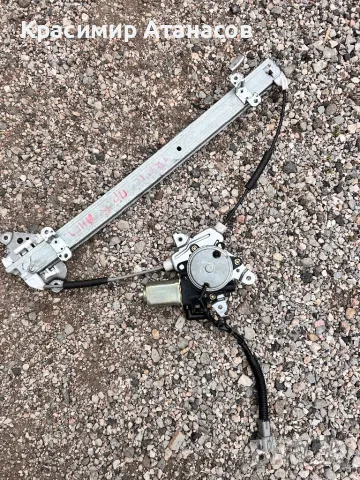  80730-8H300. Стъклоповдигач предна десен за Нисан Х-трейл T30.