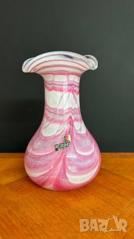 Немска стъклена ваза ръчна изработка с подпис