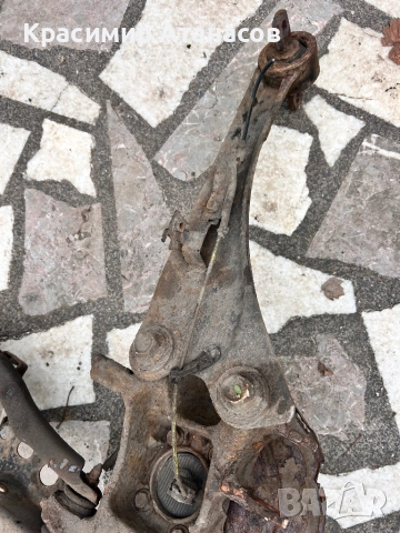 Шенкел главина задна десен  за Тойота Авенсис T27. Седан. 2012-2015г, снимка 4 - Части - 52889439