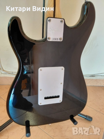 Продавам електрическа китара Squire Sonic ST BK, снимка 6 - Китари - 51876585