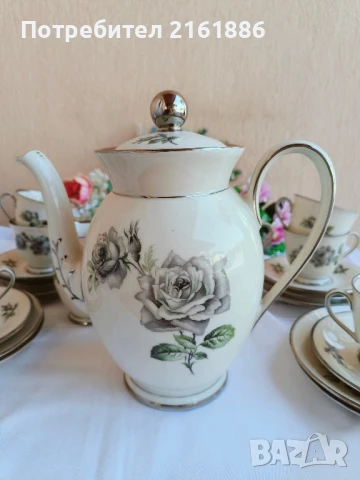 Сервиз за кафе от фин порцелан , снимка 5 - Сервизи - 51053165