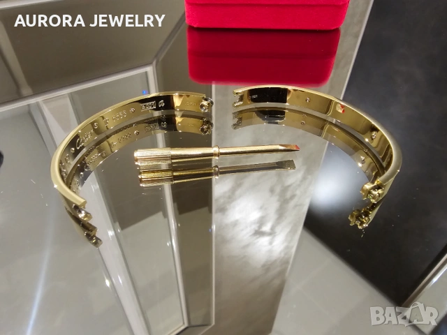 CARTIER Love Gold 4 Diamonds Гривна с Отверка, снимка 8 - Гривни - 53170019