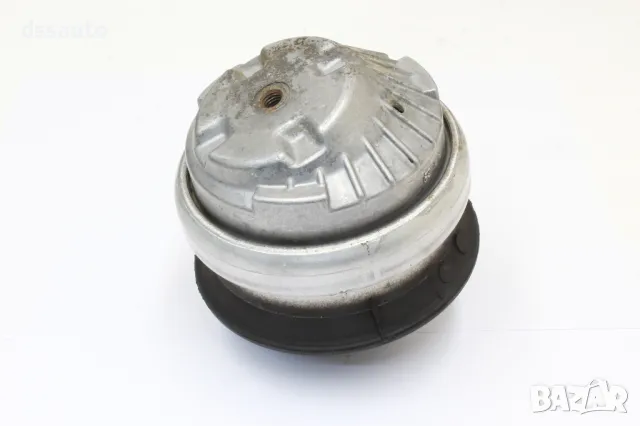 Тампон двигател десен Mercedes W202 W210 W211 W219 W220 2022403017, снимка 2 - Части - 48931409