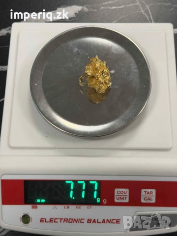 Продавам Златен Дамски пръстен 14к, снимка 2 - Пръстени - 53417953