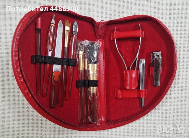 Дамски комплект за маникюр и грим