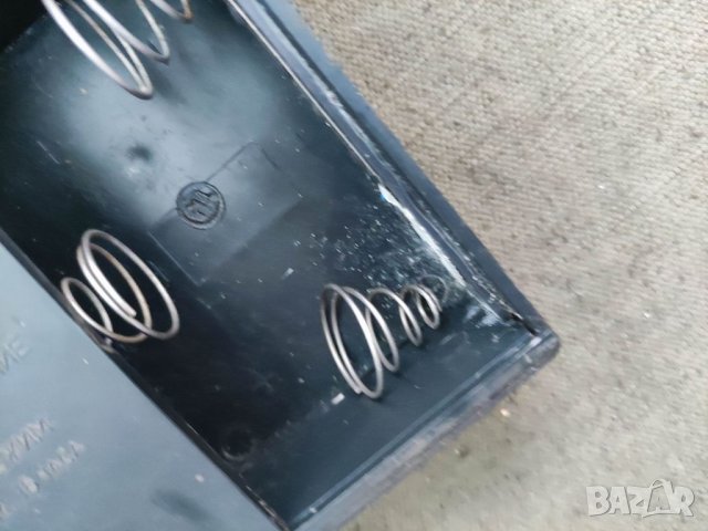 Зарядно устройство за Ni-Cm акумулатори тип KRM 3 , снимка 6 - Други ценни предмети - 34020321