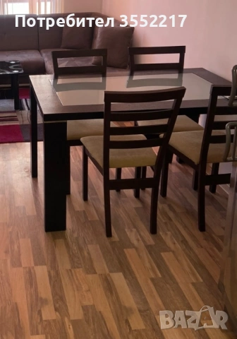 Трапезарна маса с 4 стола - запазени