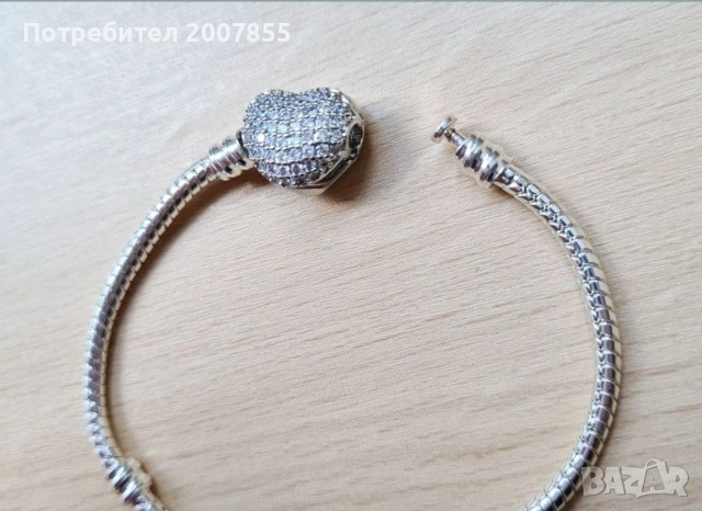 Сребърни дамски гривни Pandora , снимка 5 - Гривни - 53790643