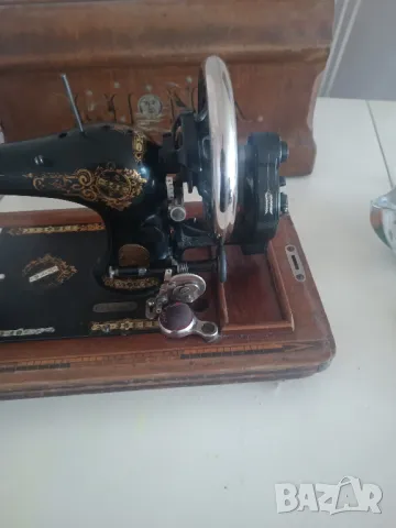 Шевна машина LUNA, снимка 9 - Антикварни и старинни предмети - 50046137