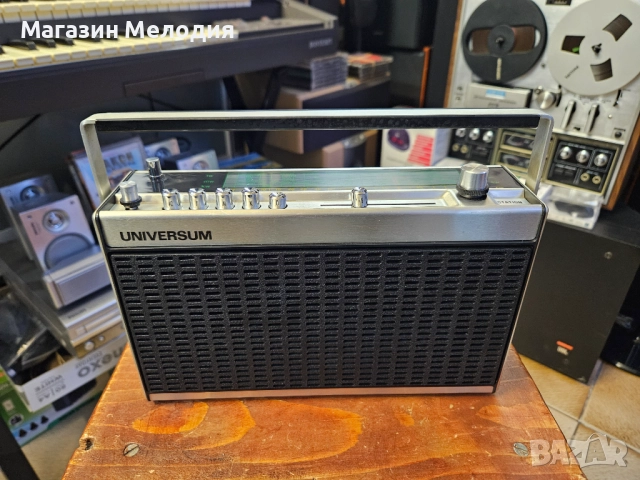 Радио Universum KRN 3365 В отлично техническо и визуално състояние., снимка 2 - Радиокасетофони, транзистори - 52444567