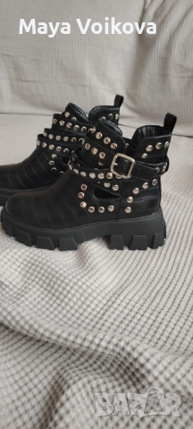 Обувки/Боти, снимка 2 - Дамски боти - 52098874