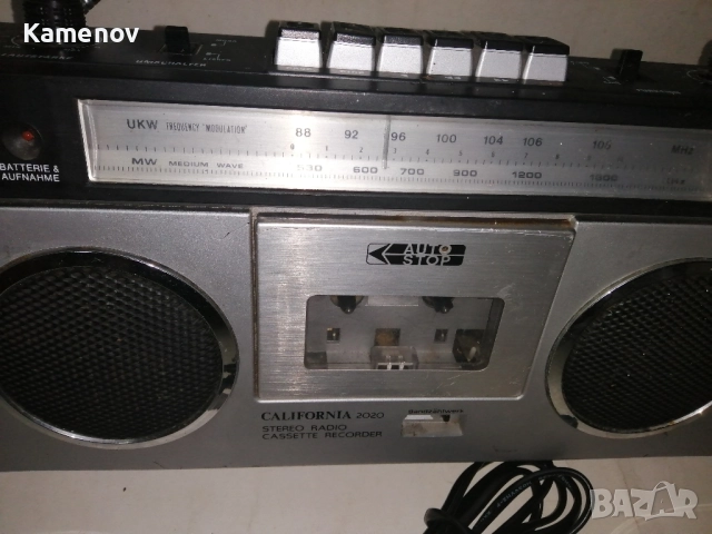 радиокасетофон, снимка 2 - Радиокасетофони, транзистори - 51978346